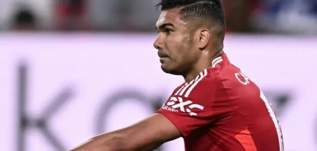 عرض كاسيميرو تخفيض راتبه قبل مغادرته النادي في خطوة دالة.