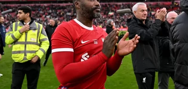 نجم ليفربول السابق الذي أثار ضجة محرجة على أرض الملعب يستعد للعودة إلى ملعب أنفيلد