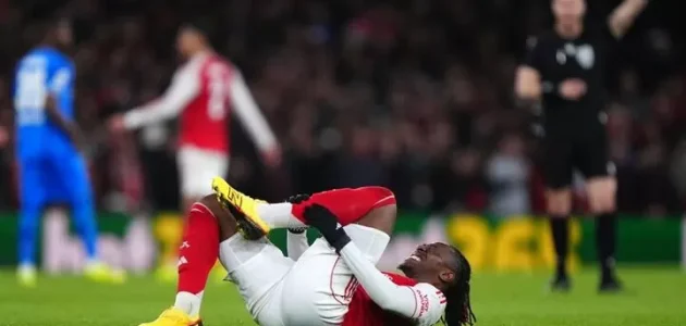 إيزي يواجه خطر الغياب لعدة أسابيع بسبب مشكلة في ربلة الساق قبل السباق الحاسم