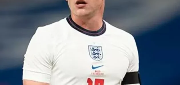 رسميًا: إنجلترا تُحدّث تشكيلتها، إيزي وكوانساه خارج التشكيلة، بارنز ووايت داخلها