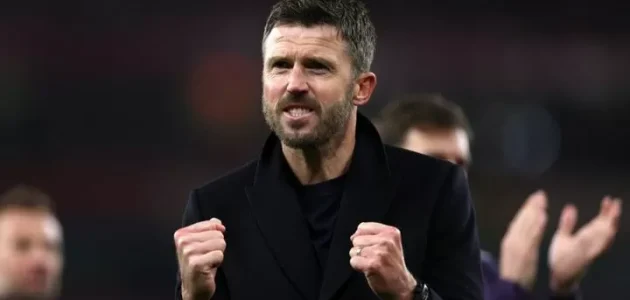 لم يتحدث مانشستر يونايتد بعد مع المرشحين الآخرين لمنصب المدير الفني الدائم.