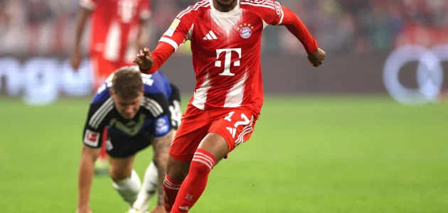 يقول هونيس، رئيس بايرن ميونخ، إنه حتى 200 مليون يورو لن تكفي لضم أوليس إلى ليفربول.